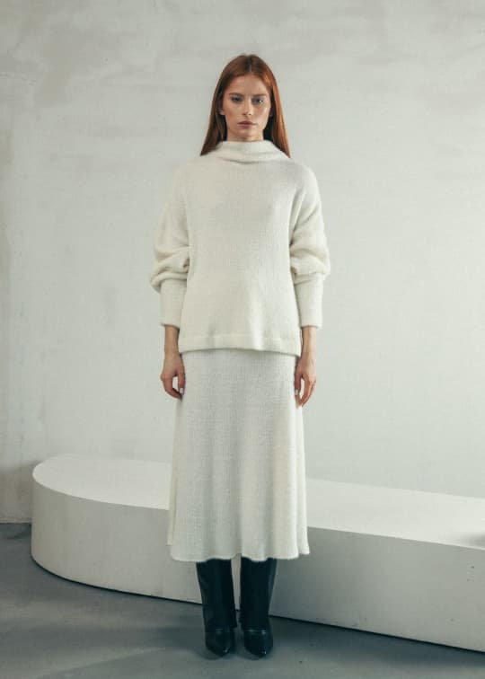 Свитер пушистый